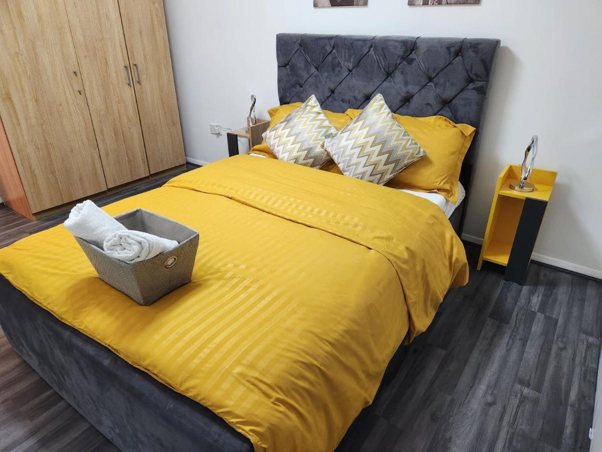 1 Bedroom Service Apartment With Netflix West Thurrock Exterior foto