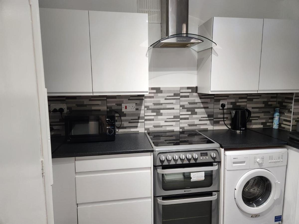 1 Bedroom Service Apartment With Netflix West Thurrock Exterior foto